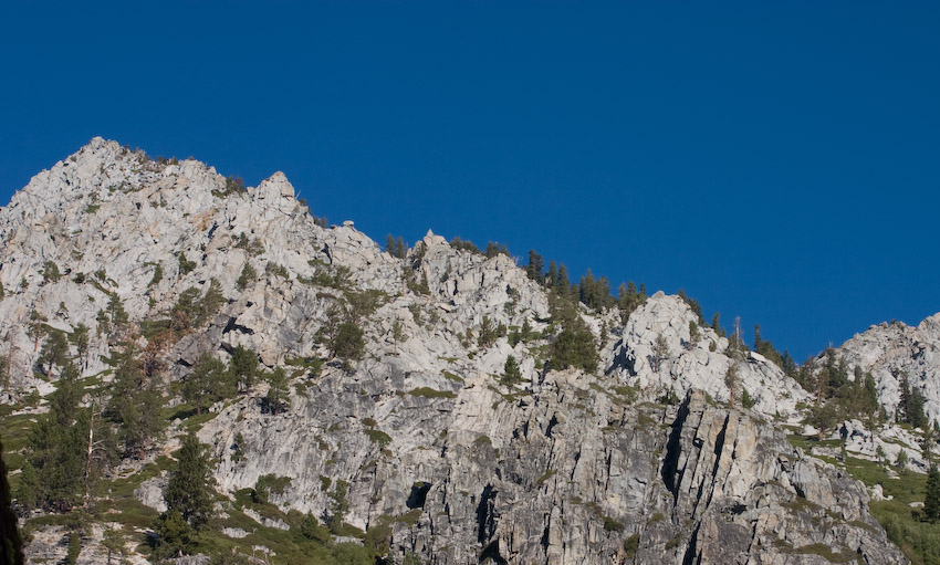 1/400 sec at f / 8.0 with 55.0-200.0 mm on 55 mm using ISO 100 