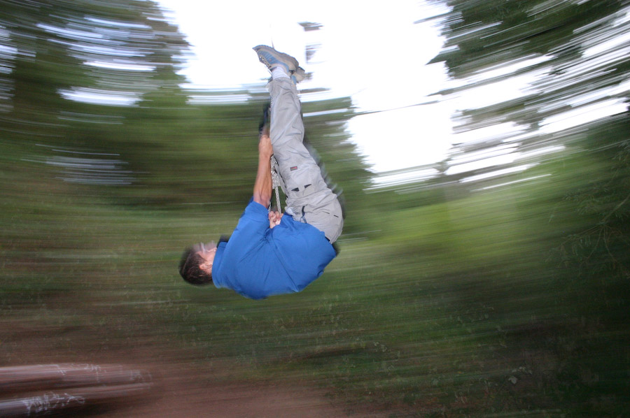  18.0-55.0 mm at 18 mm using ISO 800 exposed at 1/8 sec at f / 16