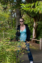  55.0-200.0 mm at 55 mm using ISO 400 exposed at 1/100 sec at f / 8.0