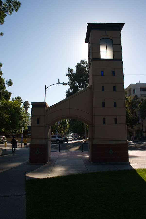 Canon EOS 300D DIGITAL with 18.0-55.0 mm exposed at 1/1600 sec at f / 8.0 using ISO 400 and 18 mm